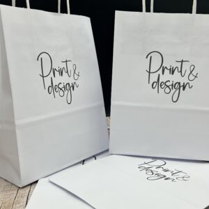 Białe torby papierowe (18x22cm) – perfekcyjne na reklamę!