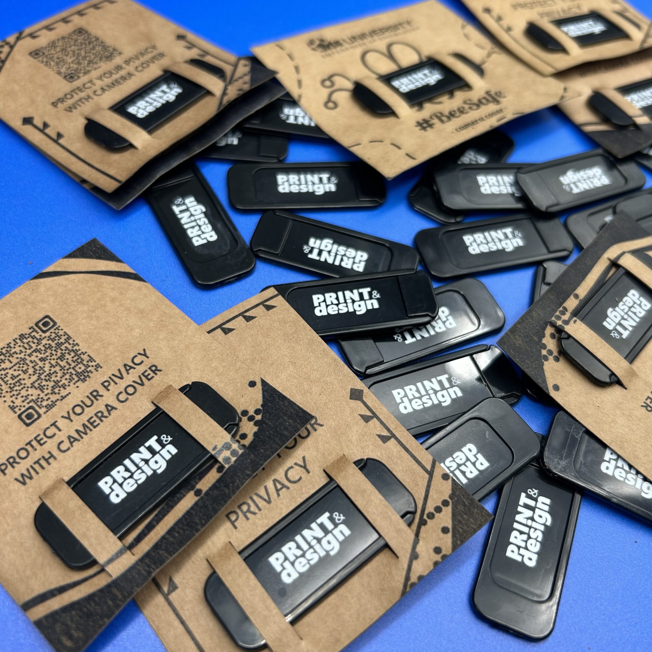 Osłona na kamerę z nadrukiem – ochrona prywatności