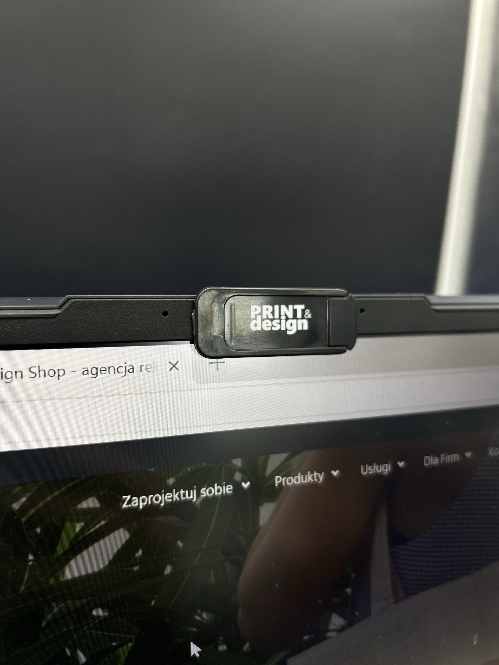 Osłona na kamerę z nadrukiem – ochrona prywatności - obrazek 2