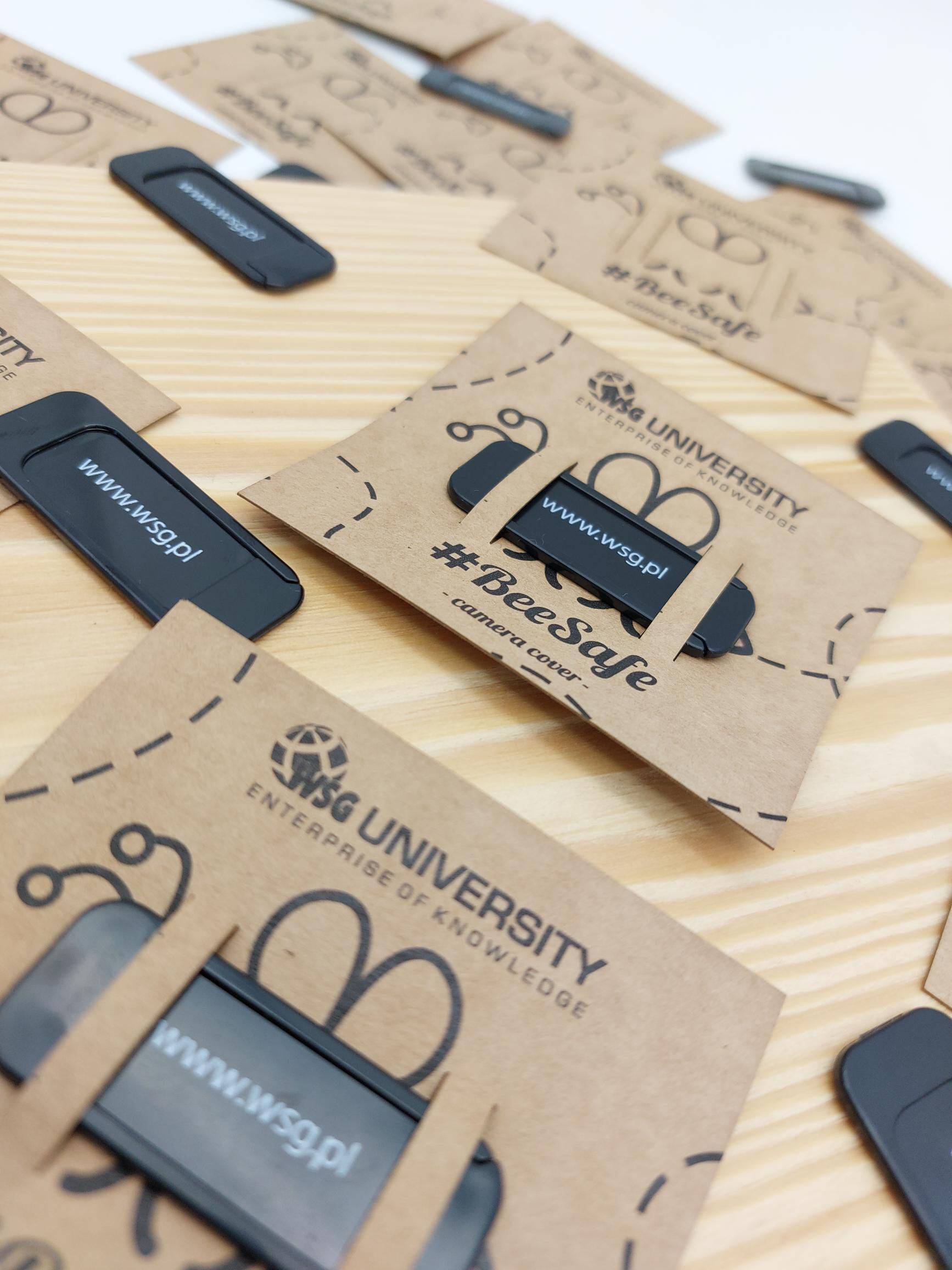 Osłona na kamerę z nadrukiem – ochrona prywatności - obrazek 5